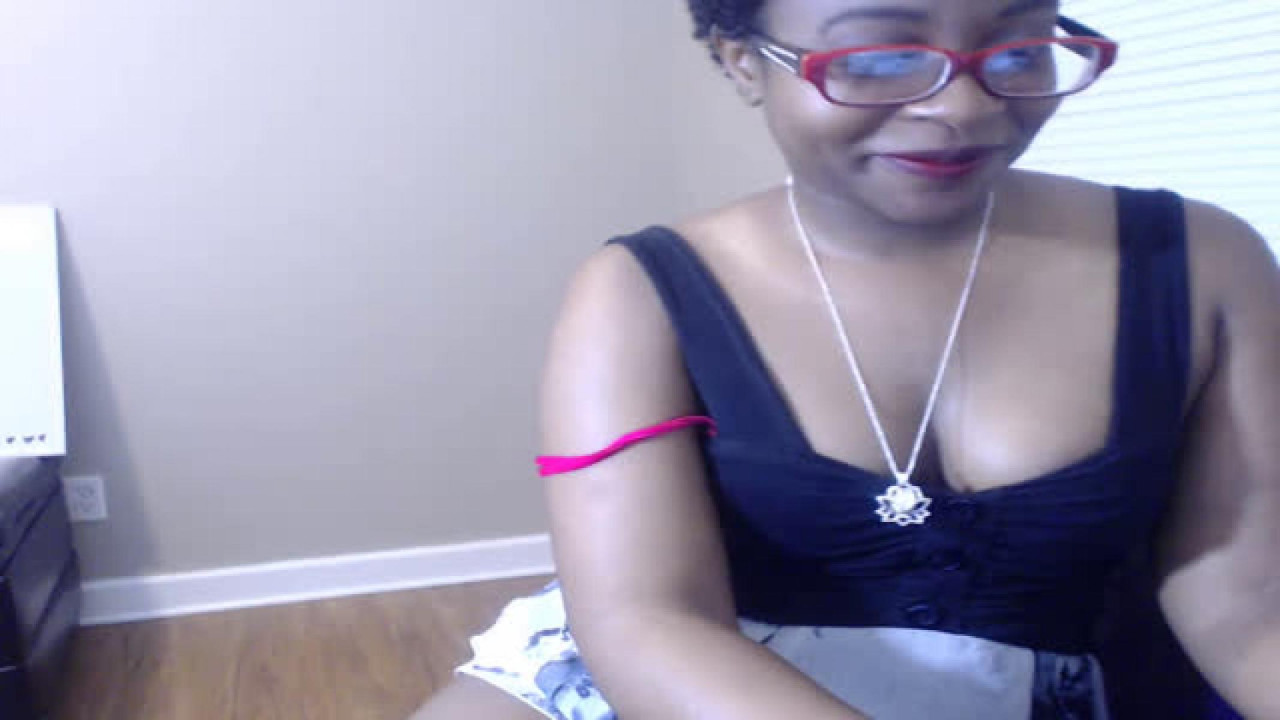 akaPaitho MyFreeCams [2018-05-07 02:40:37]
