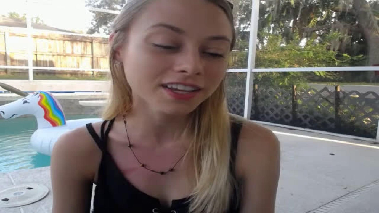 MaddieSprings MyFreeCams [2017-09-25 22:10:57]