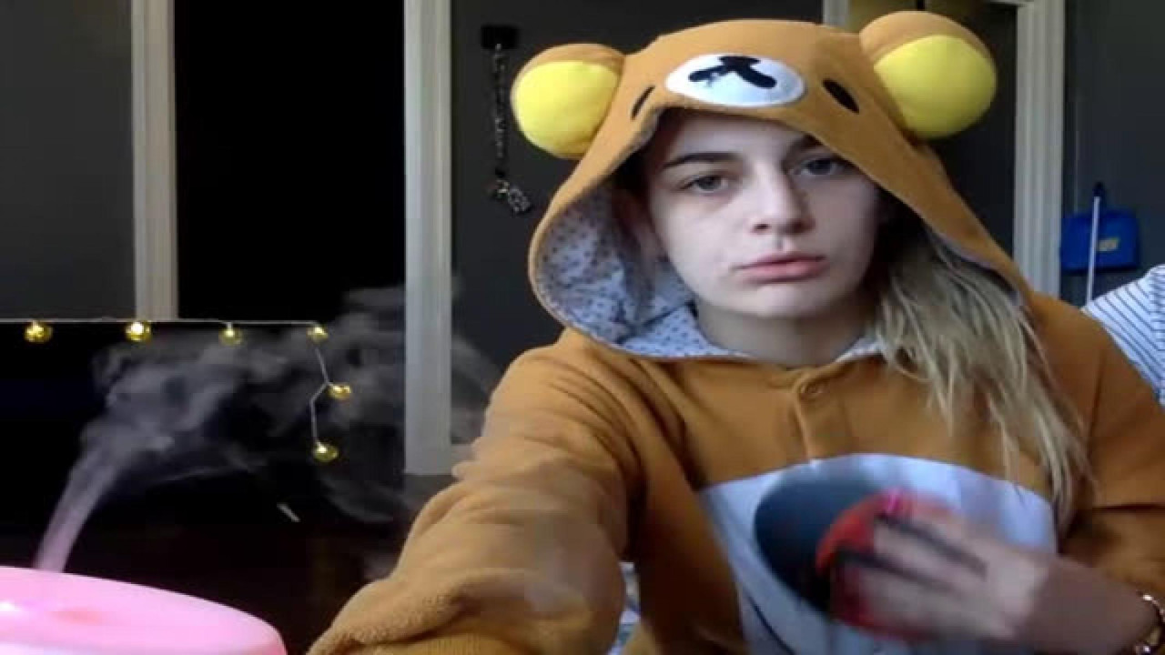 littlekushkitty [2017-12-19 22:10:34]