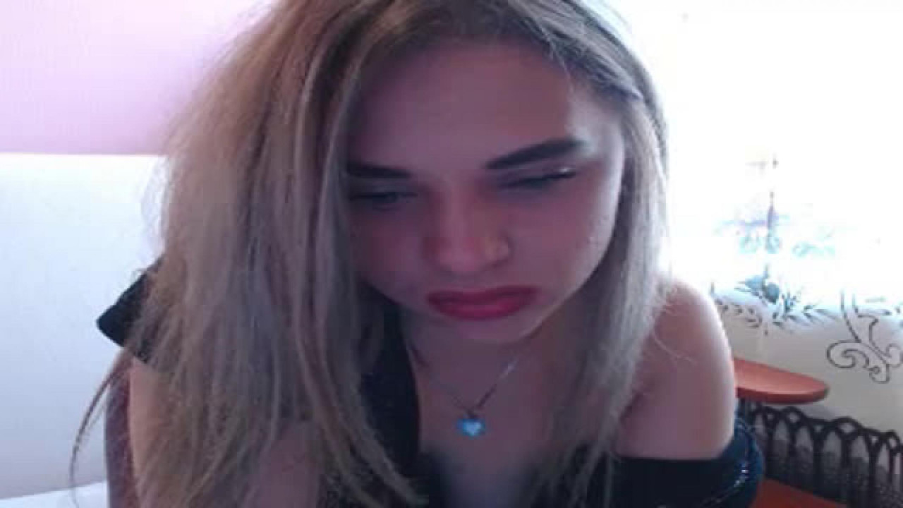 LeilaKisses MyFreeCams [2018-04-25 10:21:27]