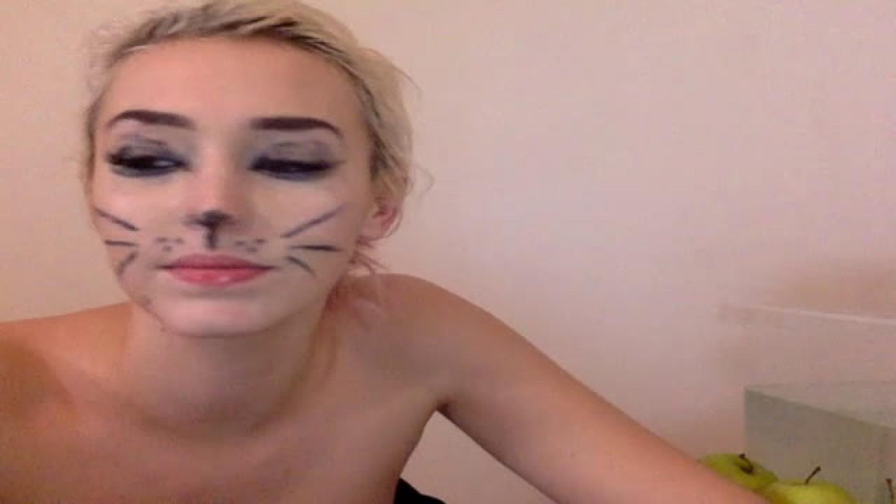ChloeSkittle_ MyFreeCams [2017-10-28 23:55:23]