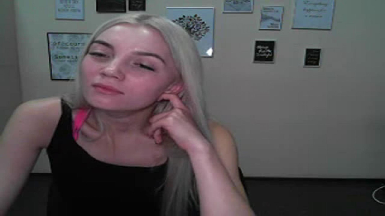 Oliiii_Cute MyFreeCams [2017-09-29 04:06:28]