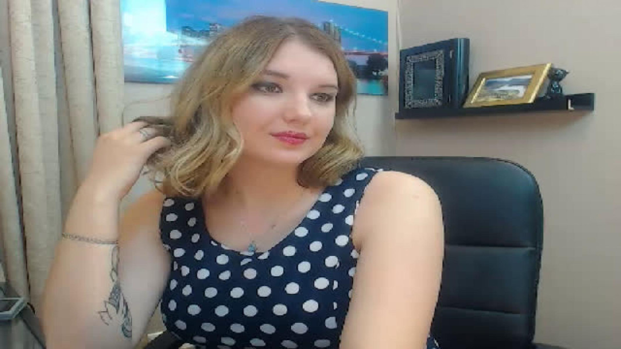 LindaURich MyFreeCams [2018-04-25 20:11:49]