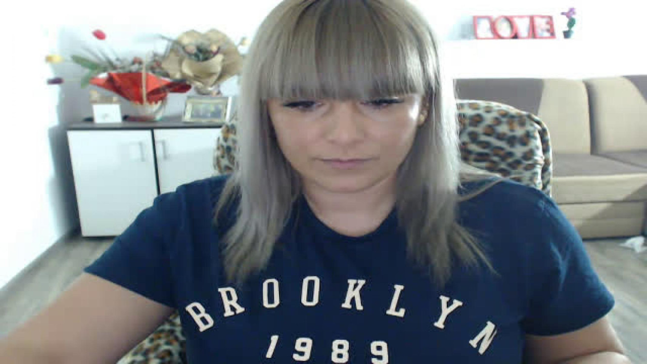 AnnaSmith_ MyFreeCams [2017-09-30 20:47:07]