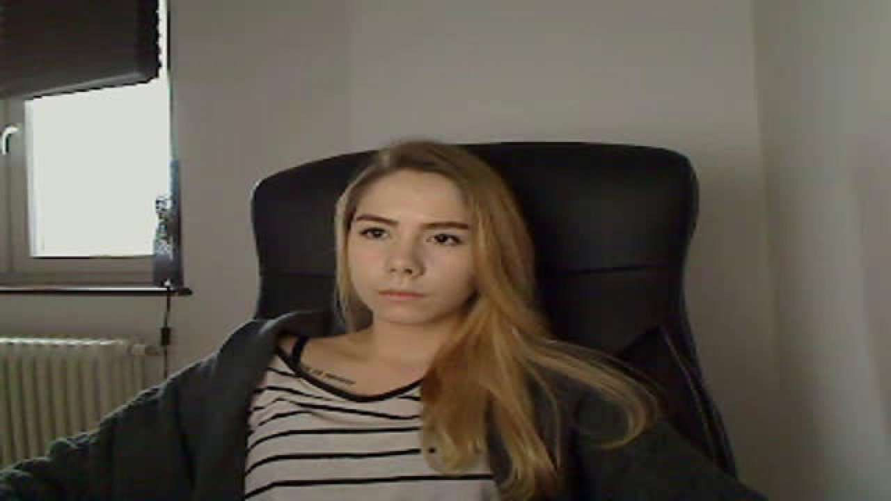 JuliaxFun MyFreeCams [2017-11-10 13:40:34]