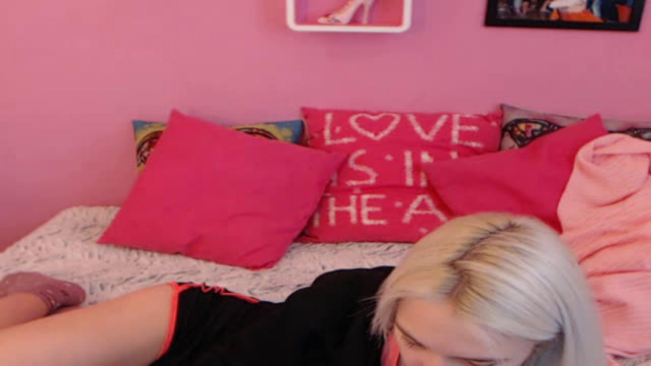 HappyAnna MyFreeCams [2018-01-15 10:21:10]