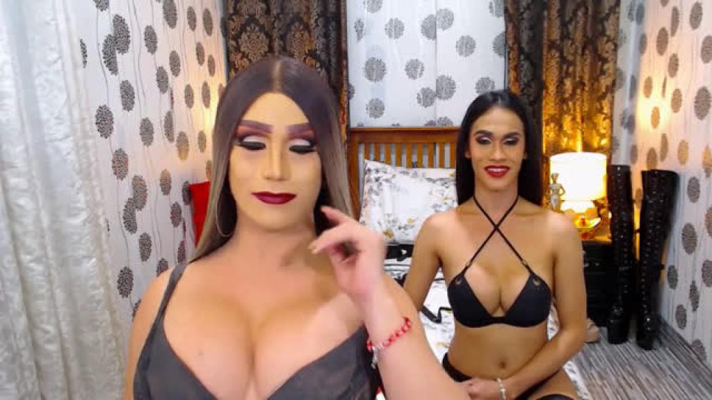 twohottieputa