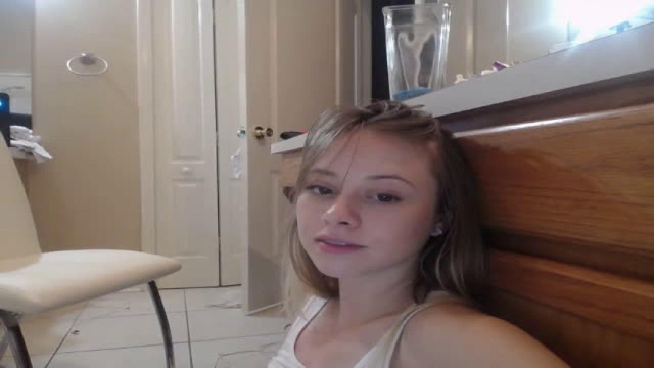 MaddieSprings MyFreeCams [2018-01-30 08:49:28]