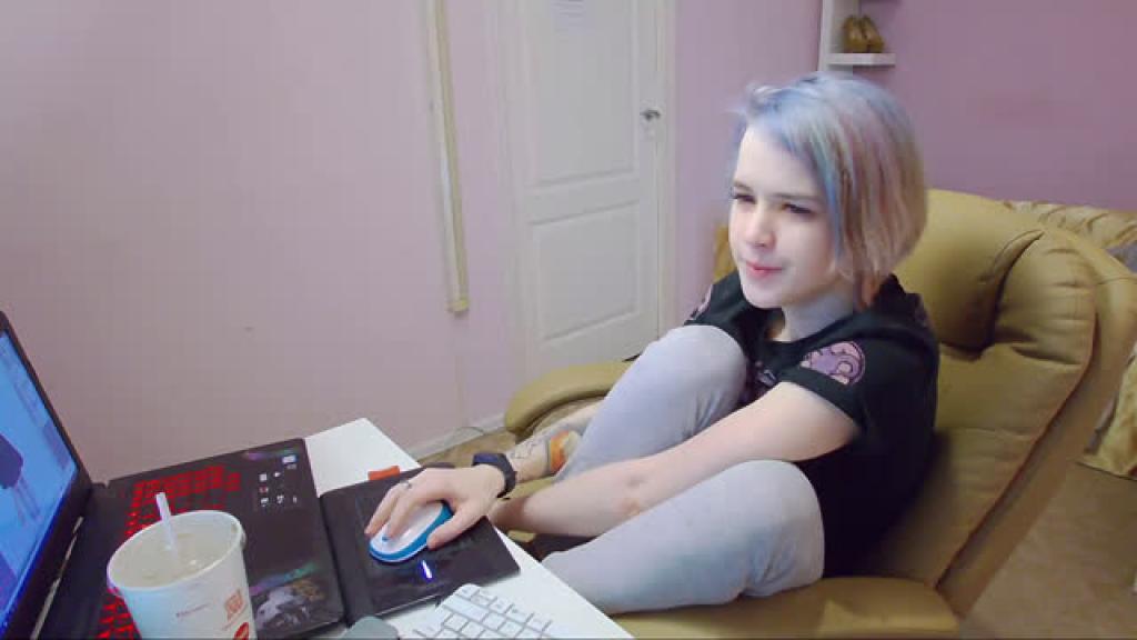 foxietricky [2019-12-04 15:19:40]
