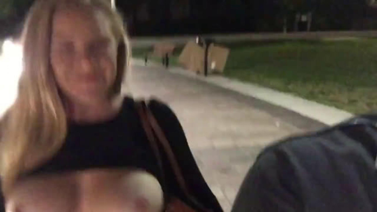 MilfBecca - Cumwalk In Downtown