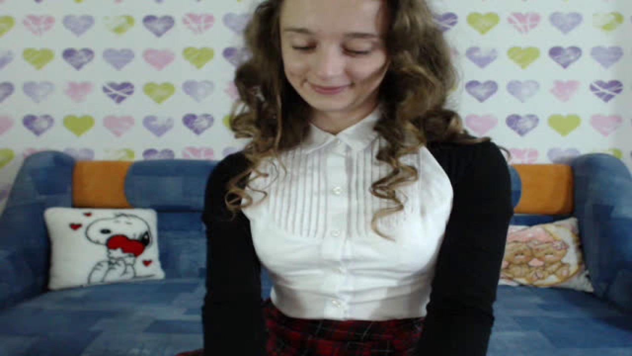 ShySchoolG1rl MyFreeCams [2018-04-20 00:00:37]