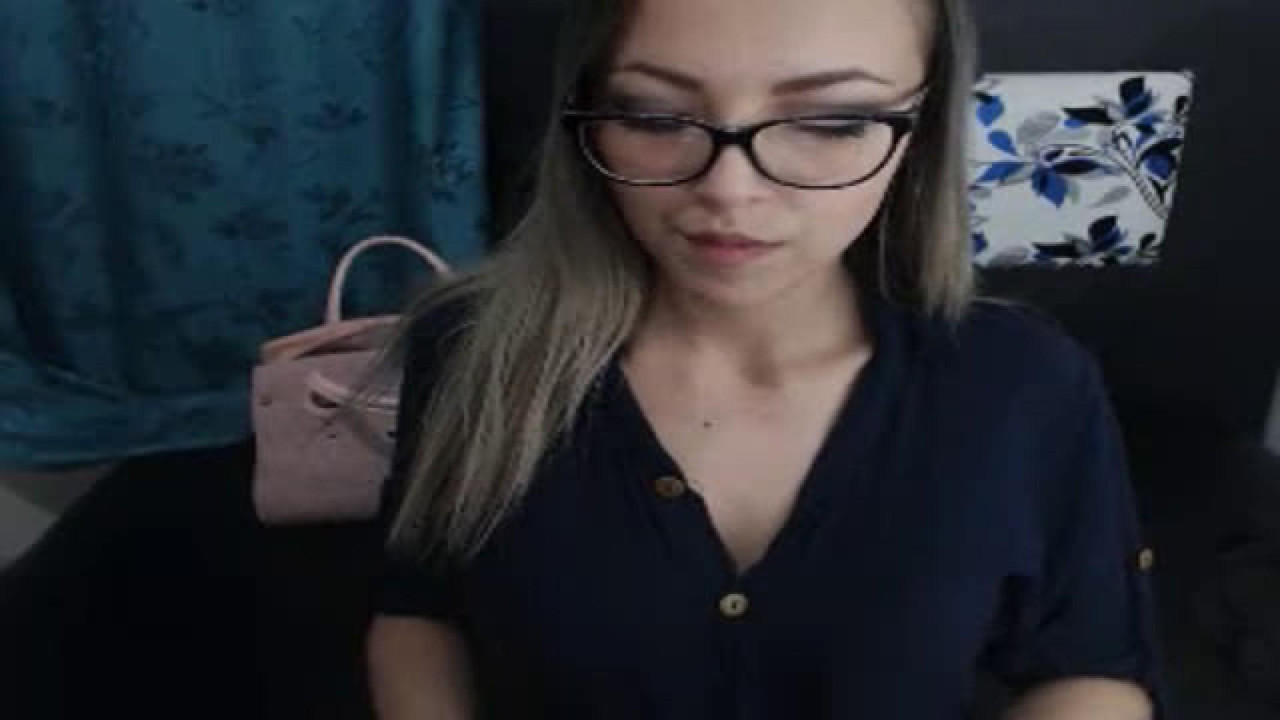 hayley_21x