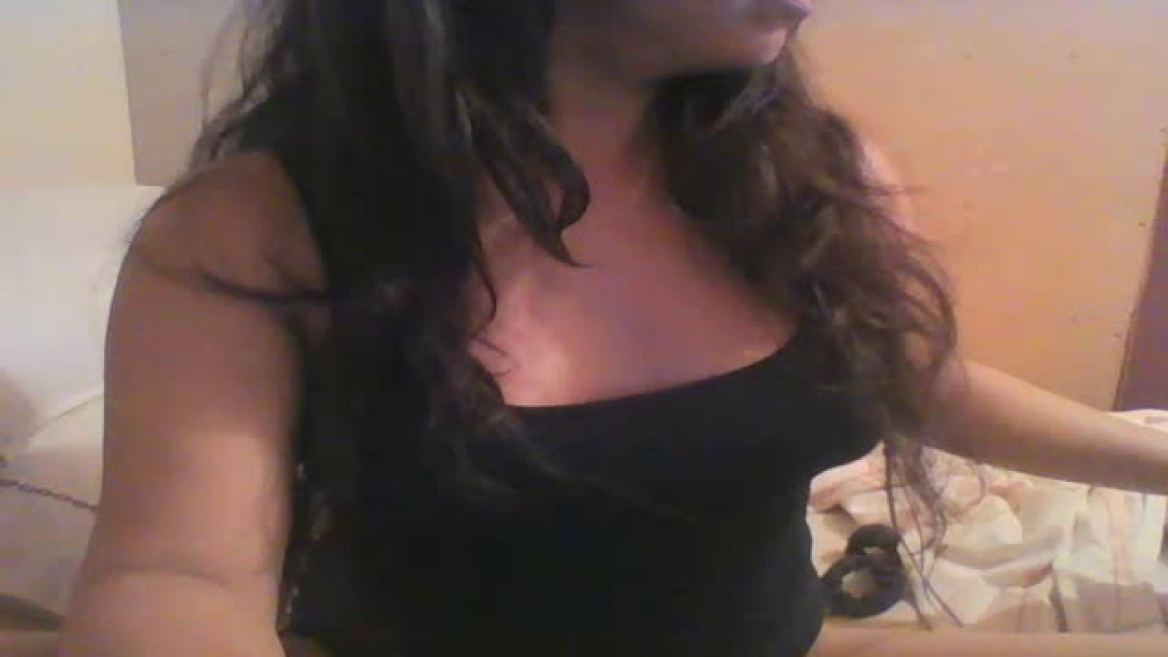 camili_hot26