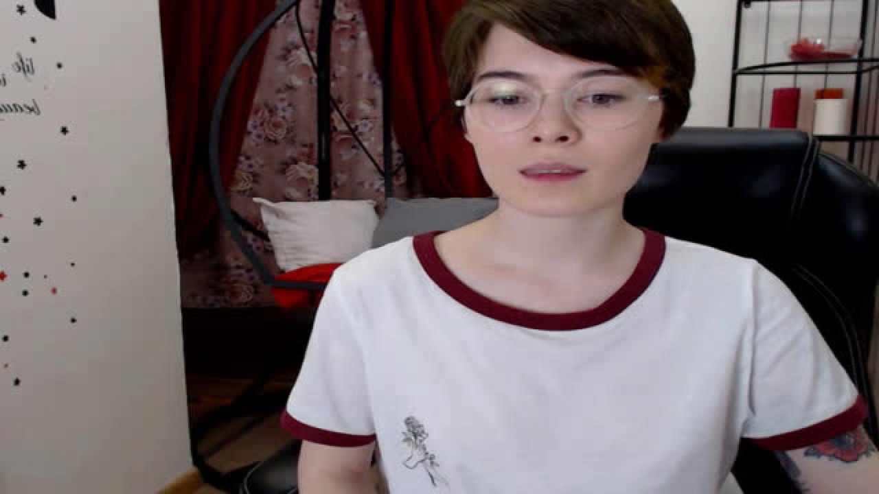 Rennie_Show MyFreeCams [2018-05-05 18:40:25]