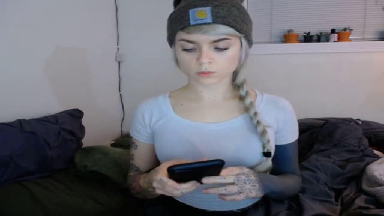 aquarianimp MyFreeCams [2017-11-15 04:35:51]