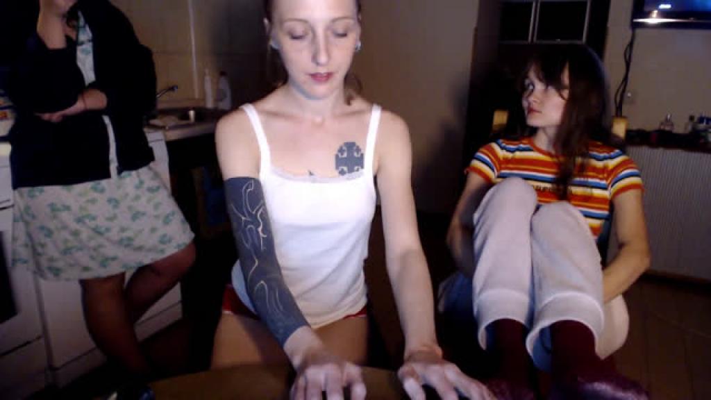 momsroom [2019-12-01 22:45:14]