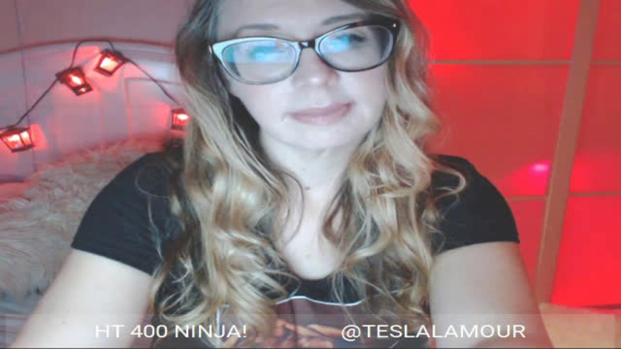 Tesla MyFreeCams [2017-10-06 05:37:46]