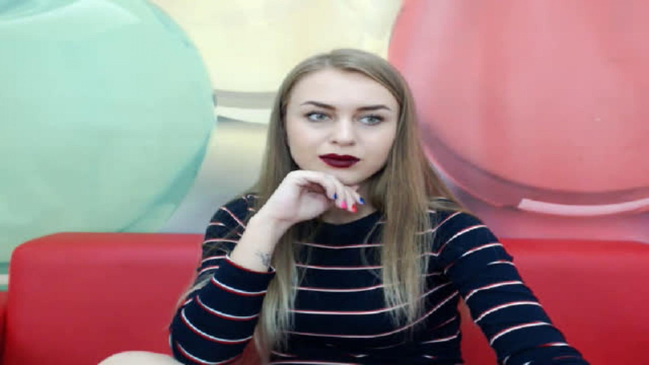 KiraNiceee MyFreeCams [2017-10-05 07:18:28]