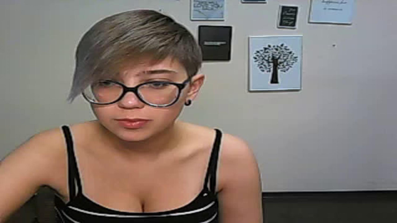 Ruby_Rosse MyFreeCams [2017-12-18 06:36:56]