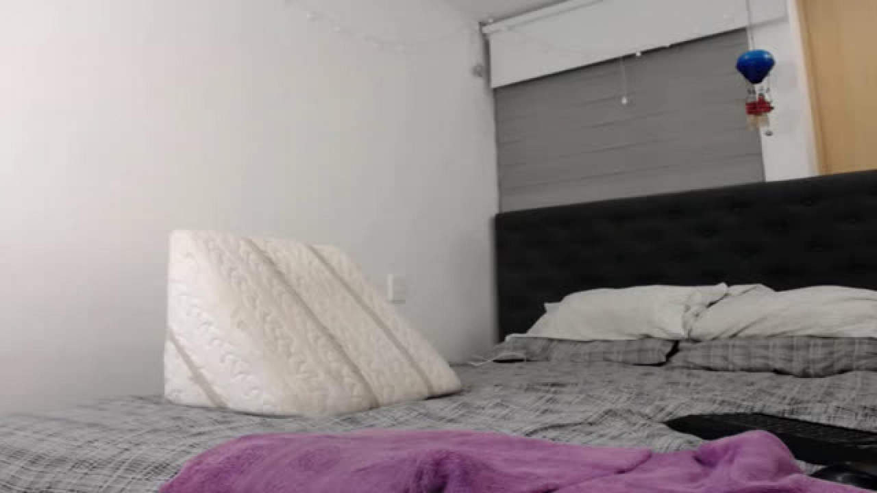 BlueCoraline MyFreeCams [2017-10-13 00:15:23]