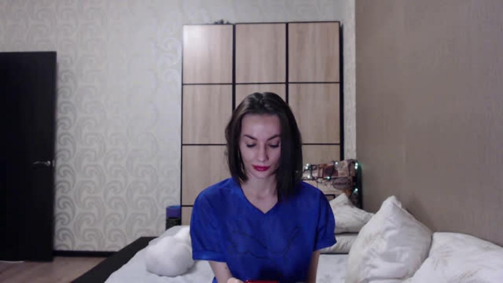 YourHotSweetii [2019-10-26 21:10:28]
