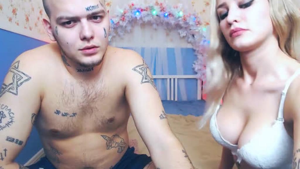 ufavorite_couple [2019-12-27 23:31:43]