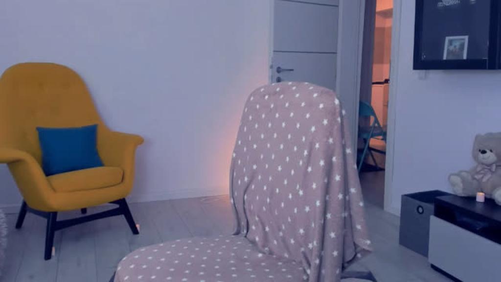 Ellamilano9 [2019-10-04 18:59:06]