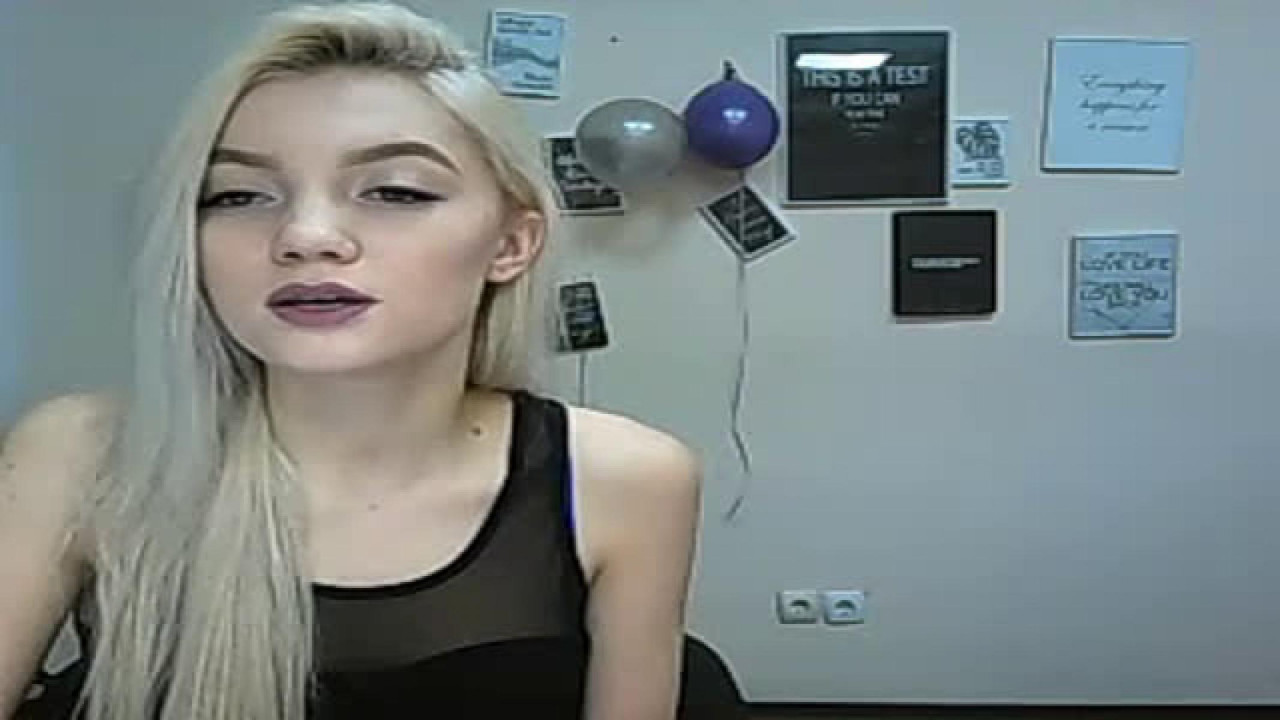 Oliiii_Cute MyFreeCams [2018-02-04 12:57:51]