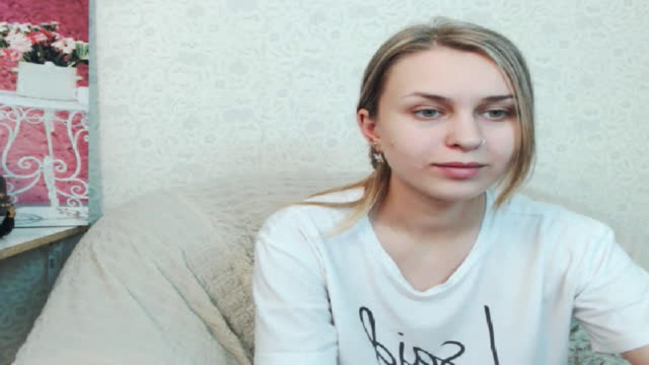 KiraNiceee MyFreeCams [2018-02-05 04:14:19]