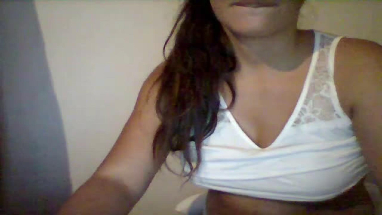 lela_hot