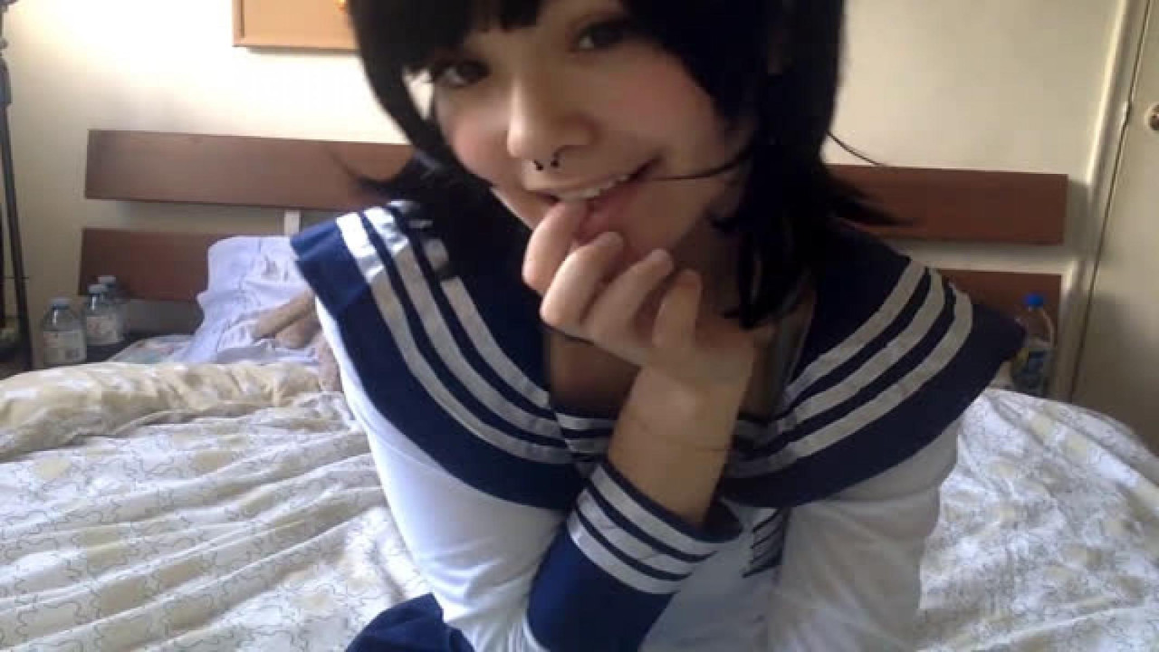 smolpupper - Horny Schoolgirl Pleasuring Herself