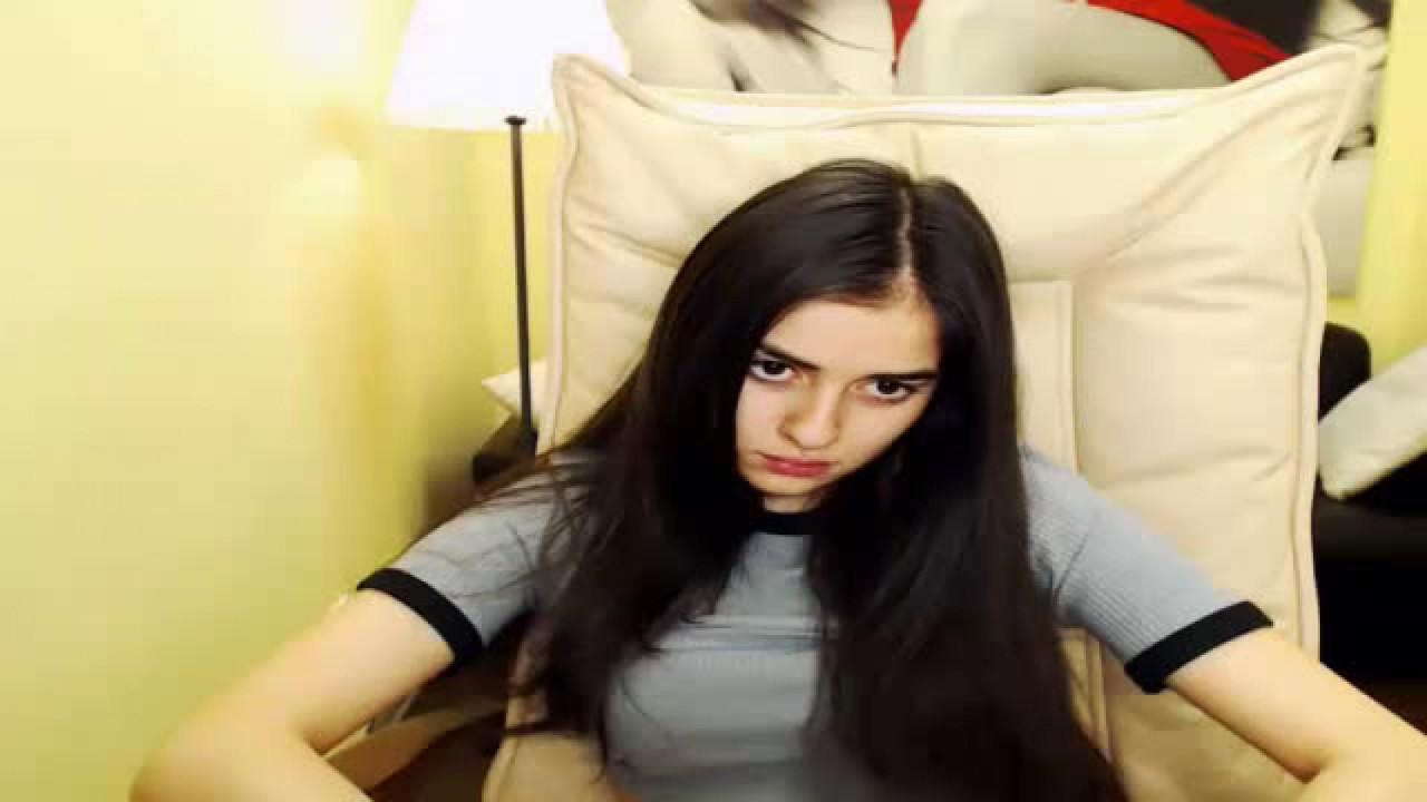 lady_1n_bed