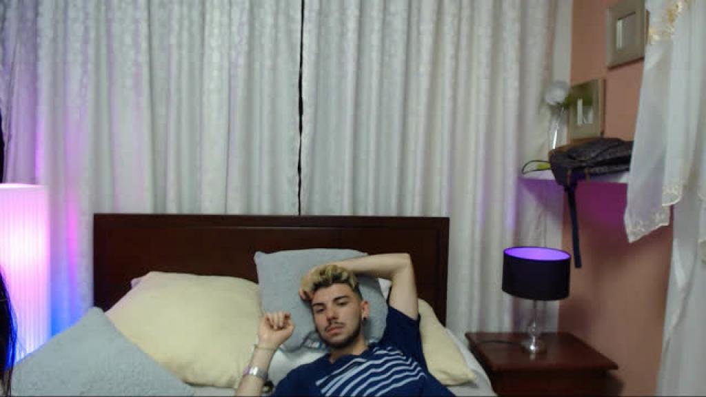 hollycams [2019-08-02 09:48:16]