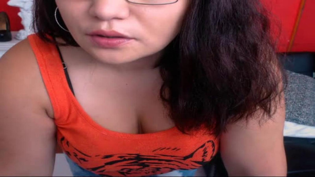 leny_hot