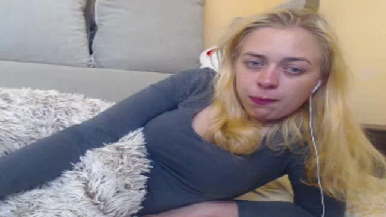 LovelyCristi MyFreeCams [2018-04-20 14:55:22]