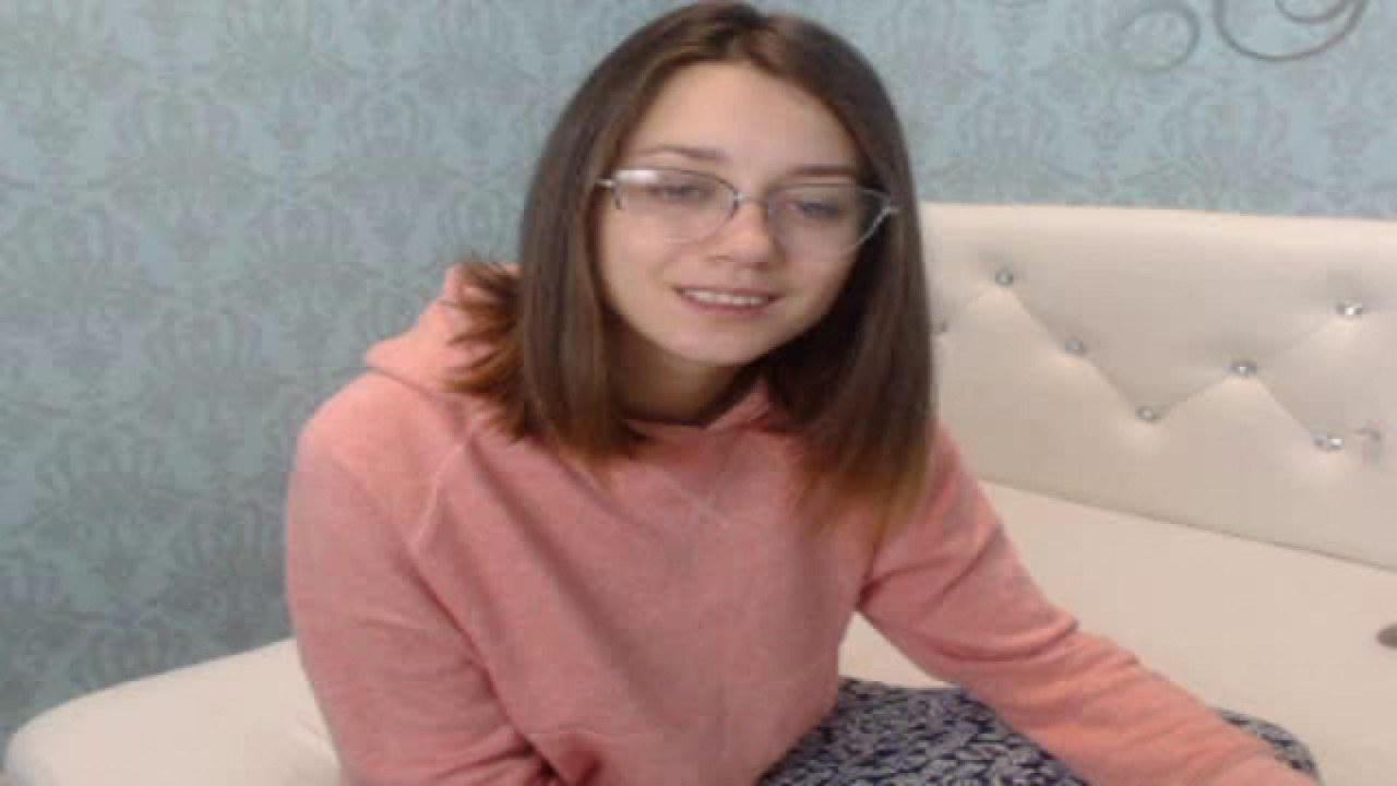 Emilie_18 MyFreeCams [2017-10-11 12:24:52]