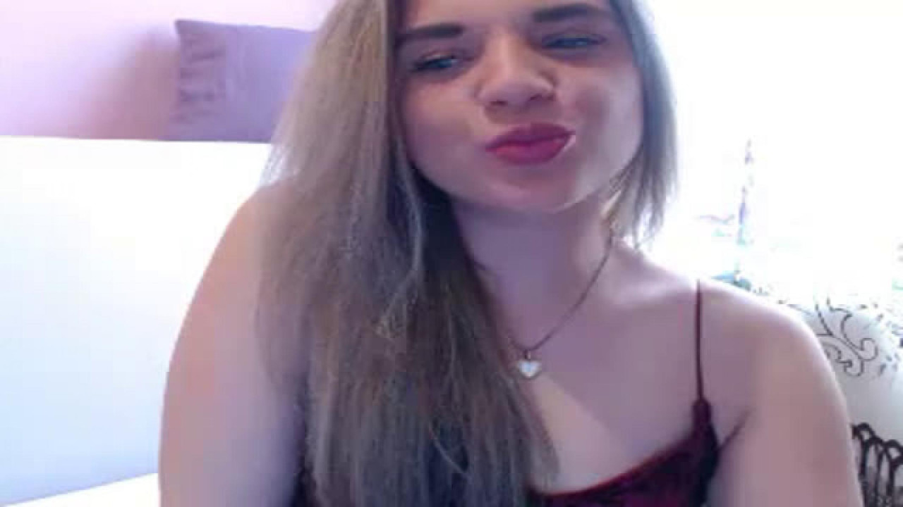 LeilaKisses MyFreeCams [2018-04-23 10:06:49]