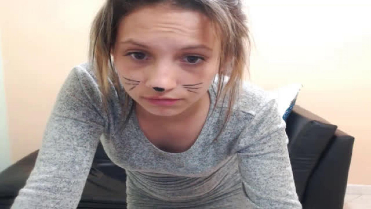 Emma_Benson MyFreeCams [2017-11-02 01:35:37]