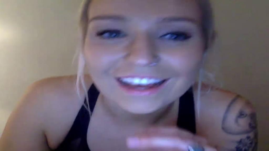 kissmytitspls