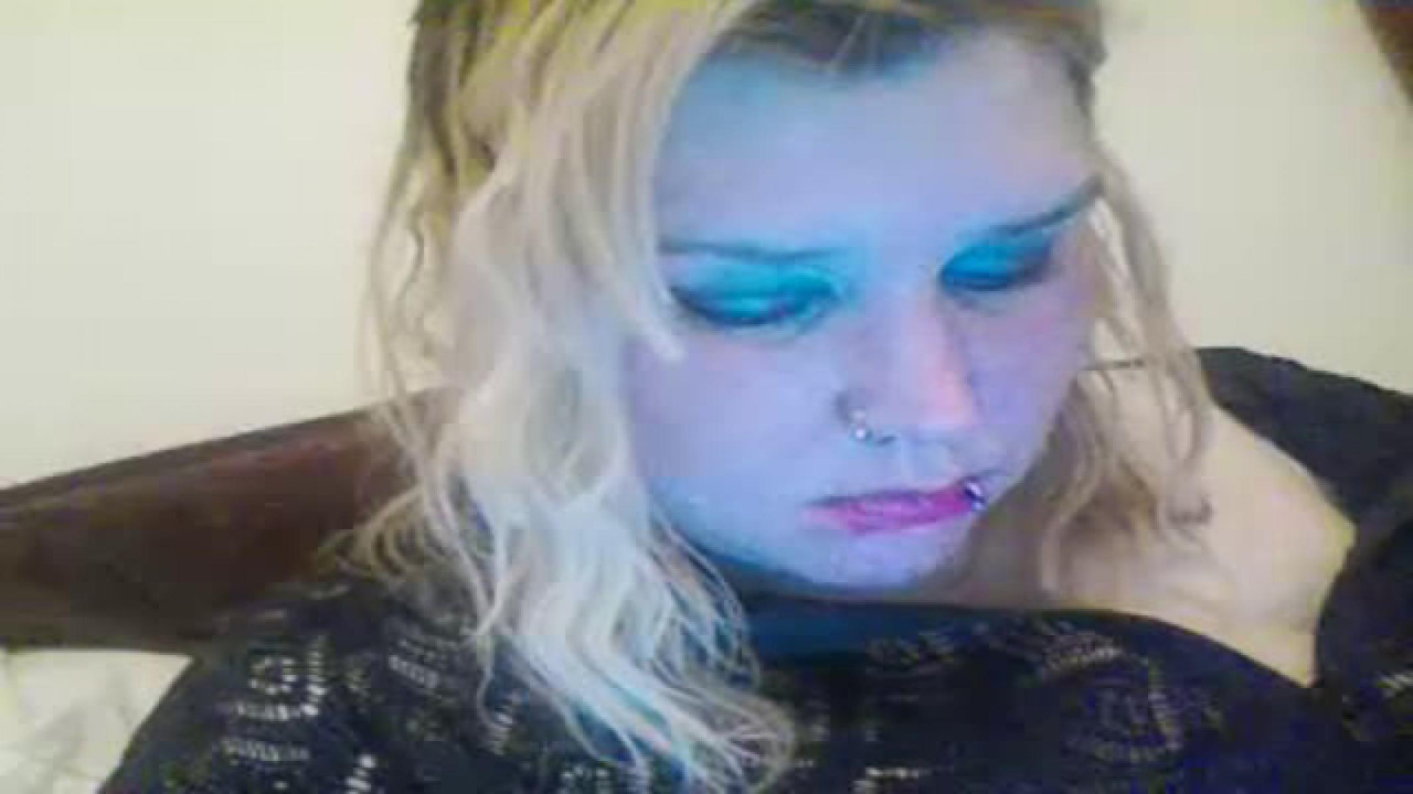 piercedgirl90