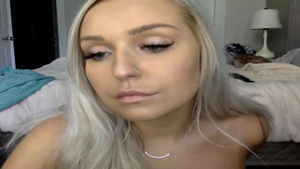 KissMyTitsPls [2019-07-09 23:11:39]