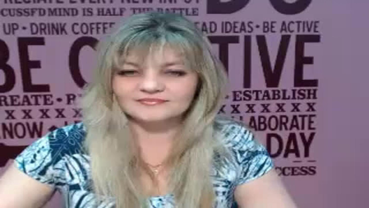 chat_w_blonde