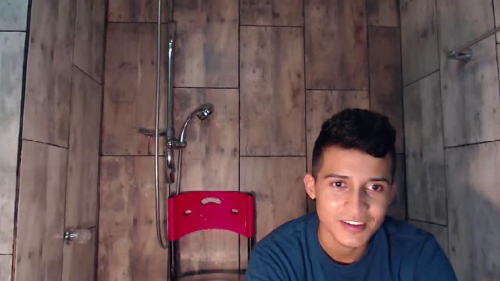 sneyder_and_lina [2019-07-19 04:13:09]