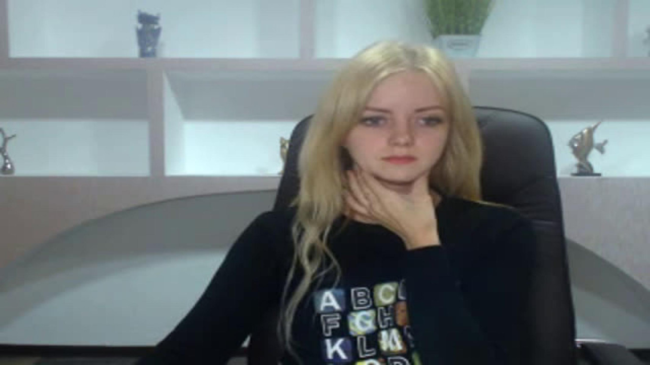 RosemaryHuge MyFreeCams [2017-10-24 16:51:02]