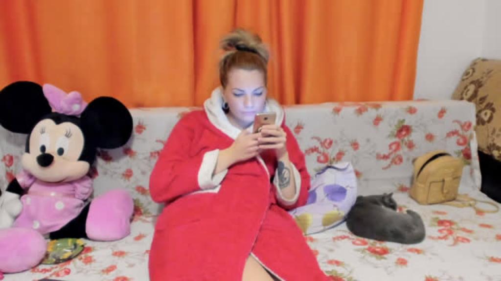 kim_busty