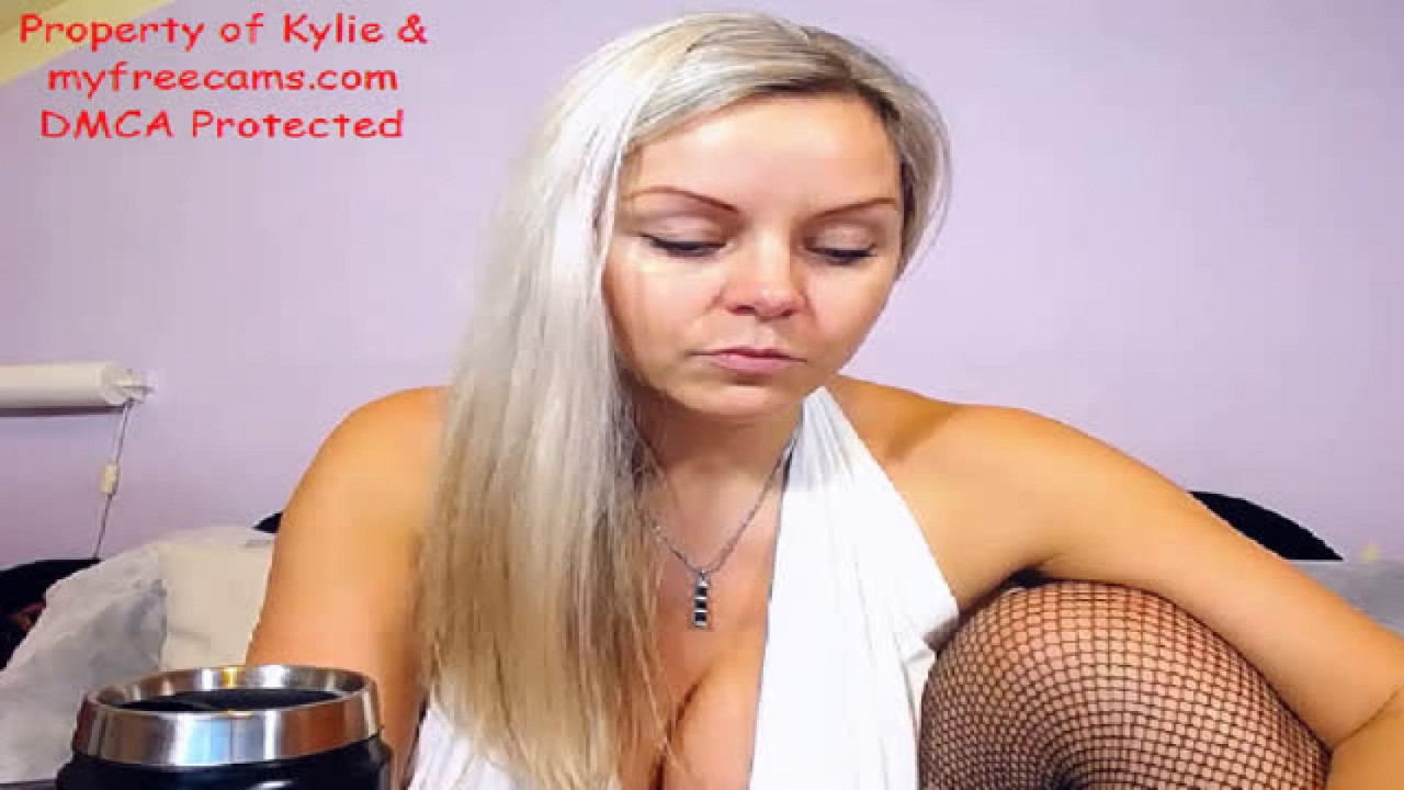 BlondeKylie [2017-11-22 21:40:13]