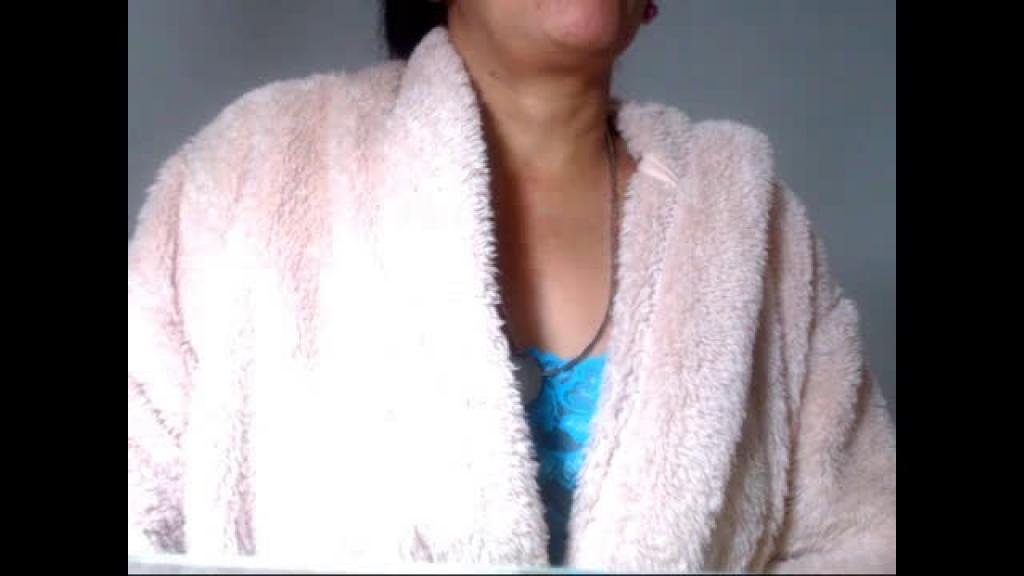 hornydiana69 [2019-08-17 14:21:13]